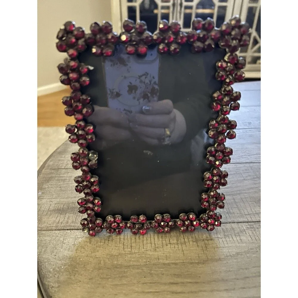 Picture Frame Deep Red Beads In Flower Design 4x6 Free Standing
